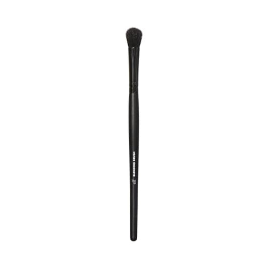 e.l.f. Blending Brush, Makeup Brush For Blending Eyeshadow & Concealer, Dome-Shaped, Made With Synthetic Bristles, Vegan & Cruelty-Free