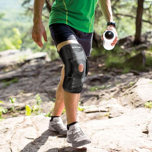 MUELLER Sports Medicine Self Adjusting Hinged Knee Brace for Men and Women, Knee Stabilizer for Compression and Pain Relief Support, Ideal for Arthritis, Sprains, Black, One Size