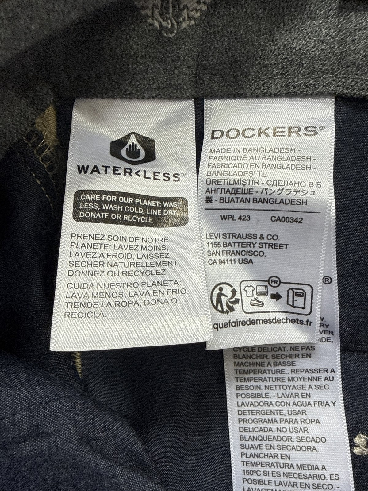 Dockers Men's Signature Khaki Slim Fit Iron Free Stain Defender Pants 32x32 NWT