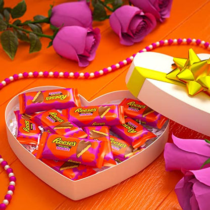 REESE'S Milk Chocolate Peanut Butter Hearts, Valentine's Candy Packs, Perfect Valentines Day Gift for Him, Her, or Kids, Football Party Snacks, 1.2 oz (6 Count)