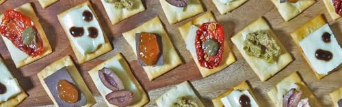 Isola Italian Garlic Crostini 7 oz – Crisp Artisan Bread Slices Baked in Italy, Infused with Real Garlic for Cheese Boards, Toppings, Appetizer Pairings, and Culinary Presentations