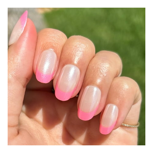 Olive & June Instant Mani Press On Nails (Glue) | Short | Round 42 Fake Nails, 21 Sizes Non-Toxic, Long-Lasting Recycled Materials Realistic Look | Pink Chrome French