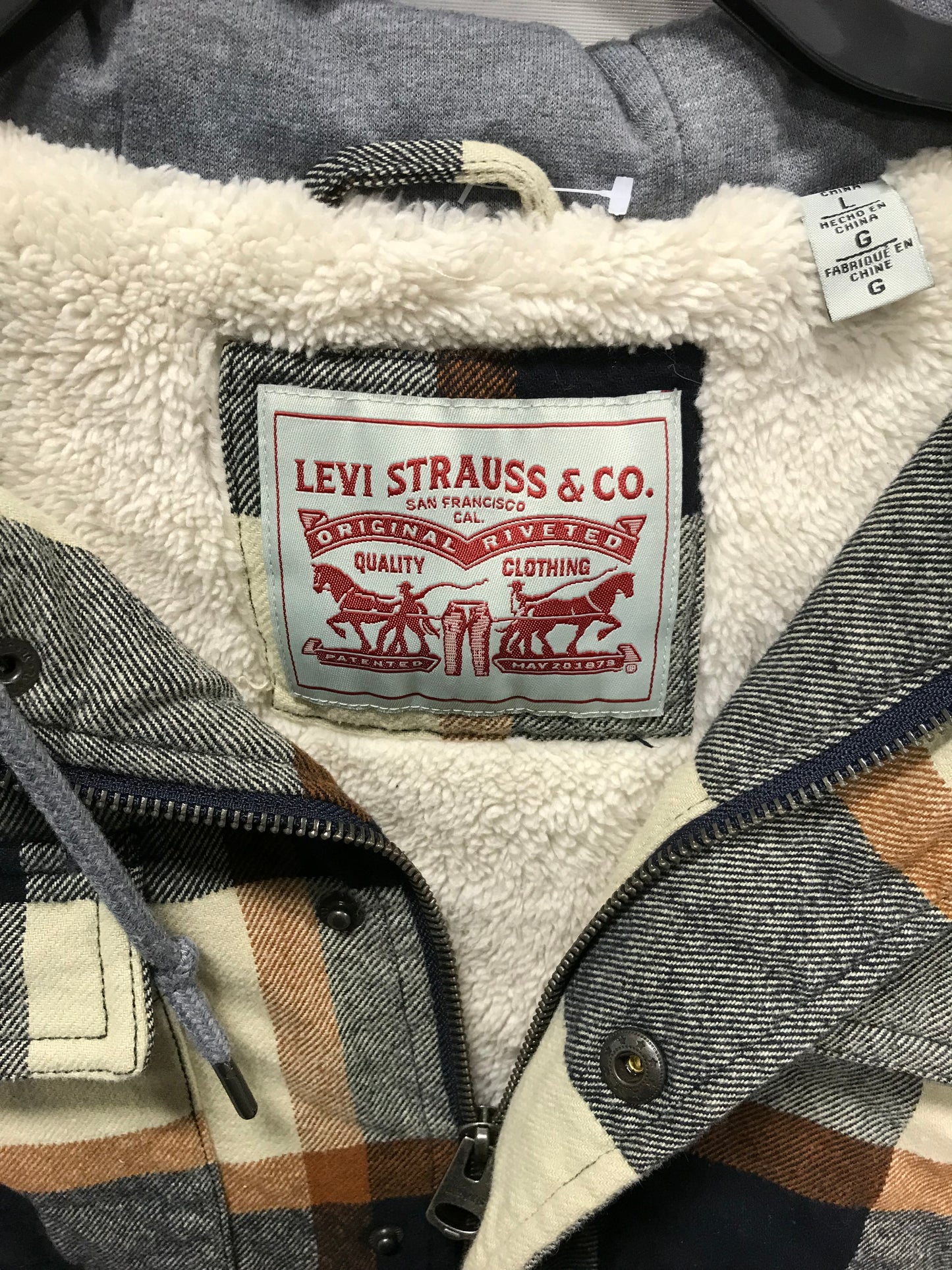 Levi’s Trucker lined jacket Size Medium RN NO 54163 CA NO 57151