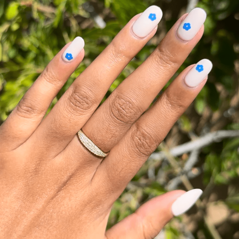 Olive And June Press On Nails Mod Flowers Tab Press-Ons Short | Mood Flowers